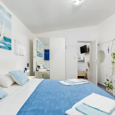 Casa De Flores - Garden Oasis 100 M From Beach, Jacuzzi, Bbq, Pets Welcome, Free Parking Peroj