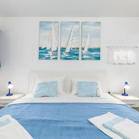 Casa De Flores - Garden Oasis 100 M From Beach, Jacuzzi, Bbq, Pets Welcome, Free Parking * ペロイ
